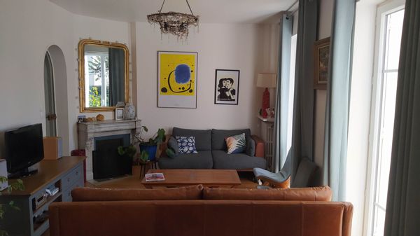 Maison familiale dans une banlieue agréable, proche de Paris