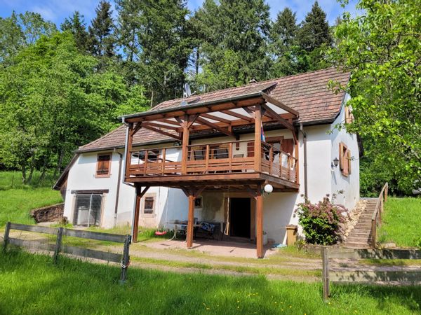 Insolite: notre maison de vacances, un cocon dans la forêt, proche de tout