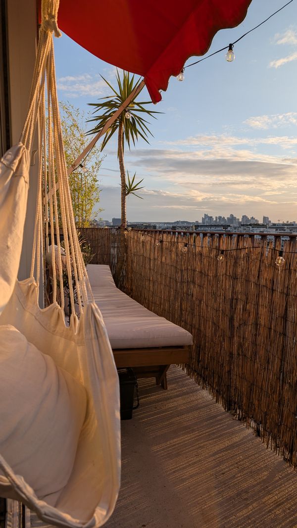La tête dans les nuages : havre de paix dernier étage, 3mn du métro 14 (12mn Paris centre)