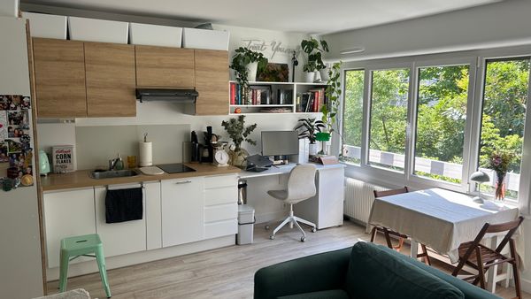 Lovely, bright and quiet flat, in an parisian authentic neighborhood