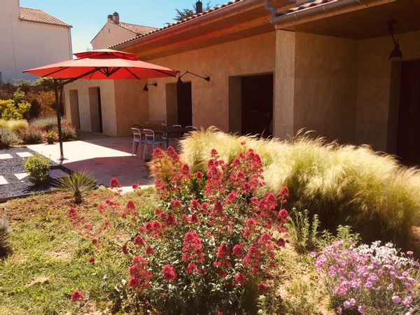 Villa contemporaine avec piscine proche de Pézenas