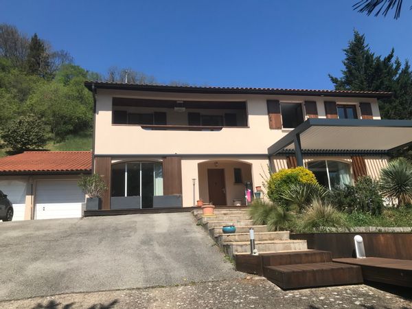 Villa 4 chambres avec piscine au coeur des mont d'or