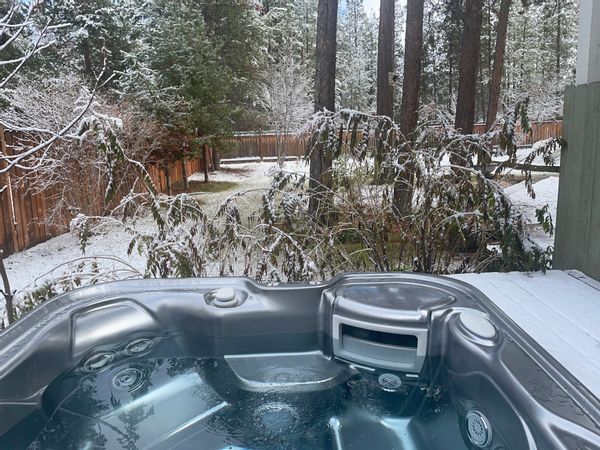 Danielle's Cozy Sunriver Home