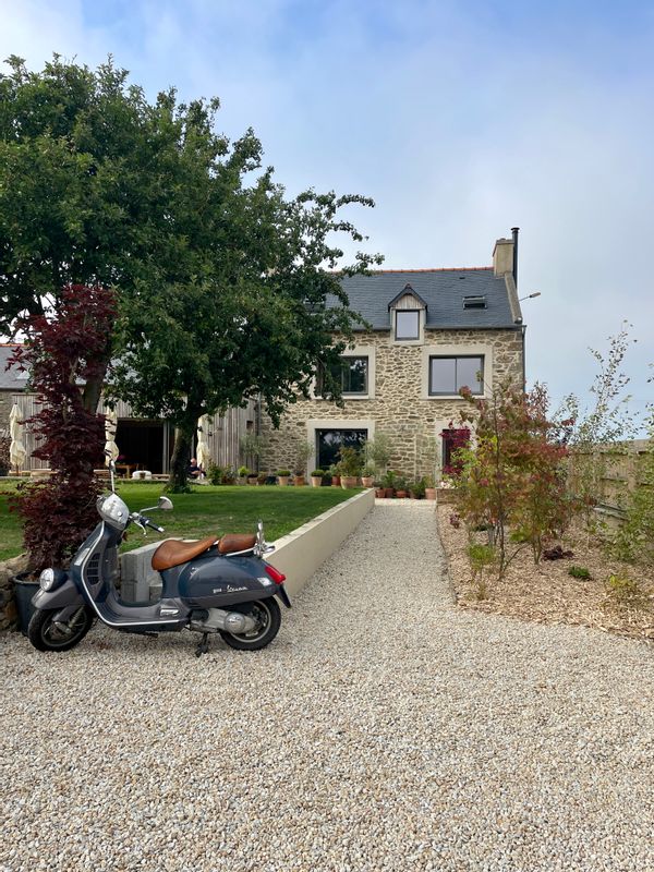 Elégante maison de bord de mer et de campagne.