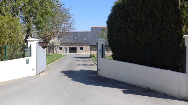 La chambre privée de Rachel, petit studio à côté de notre maison principale.