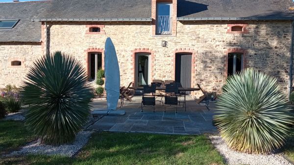 Jolie longère rénovée en pleine campagne