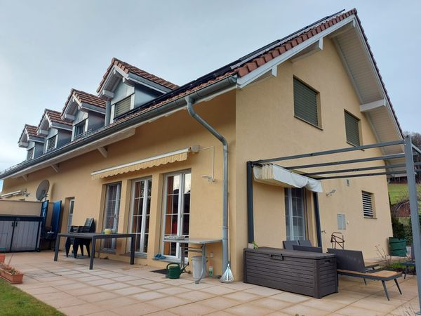 Maison dans la prairie proche de la ville et à 25 min des pistes de Ski