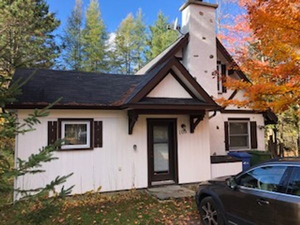 La maison de Nicole est chaleureuse, rustique et confortable.