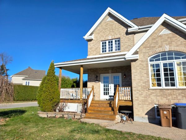 Home in Sainte-Marthe-Sur-Le-Lac