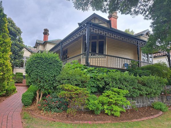 Charming Period home 10km from Melbourne city centre