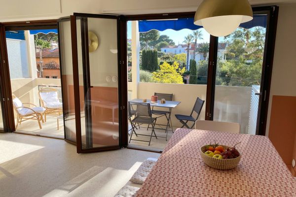 Appartement 2 chambres au Cap d'Antibes, vue, calme, à pied des plages, des commerces et transports