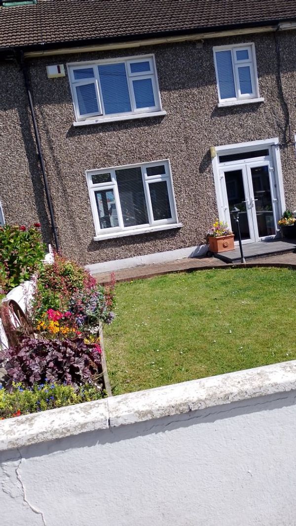 A four bedroom house with sunny back garden in vibrant residential area near Dublin city centre