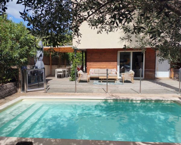 Maison familiale de chloé et denis