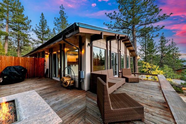 David and Marissa's Mid-Century Modern Tahoe Retreat