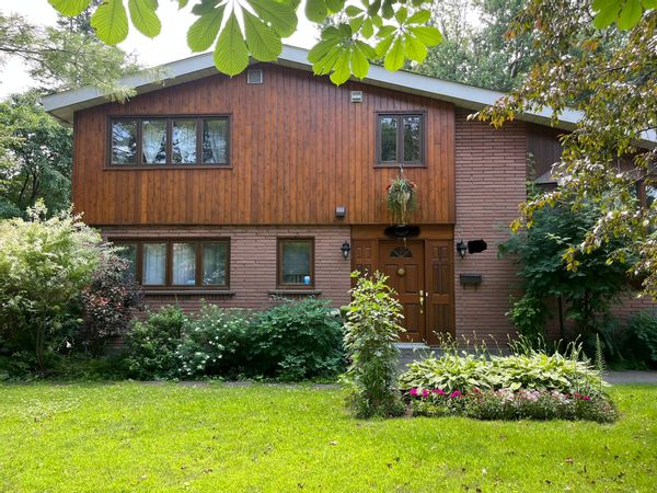 Andrée et Van Haos hus