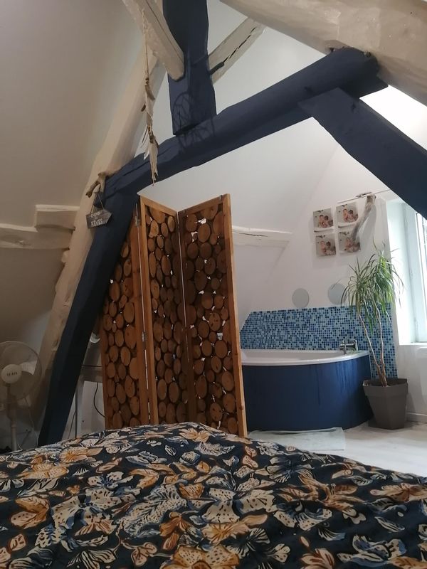 La chambre privée, avec baignoire, de Amandine