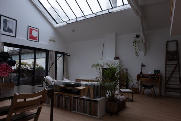 Beautiful loft steps away from Paris