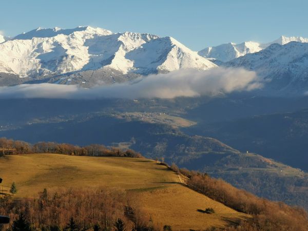 Vue panoramique et bain nordique en Chartreuse ! Bienvenue dans la maison d'Anaya et Guillaume !