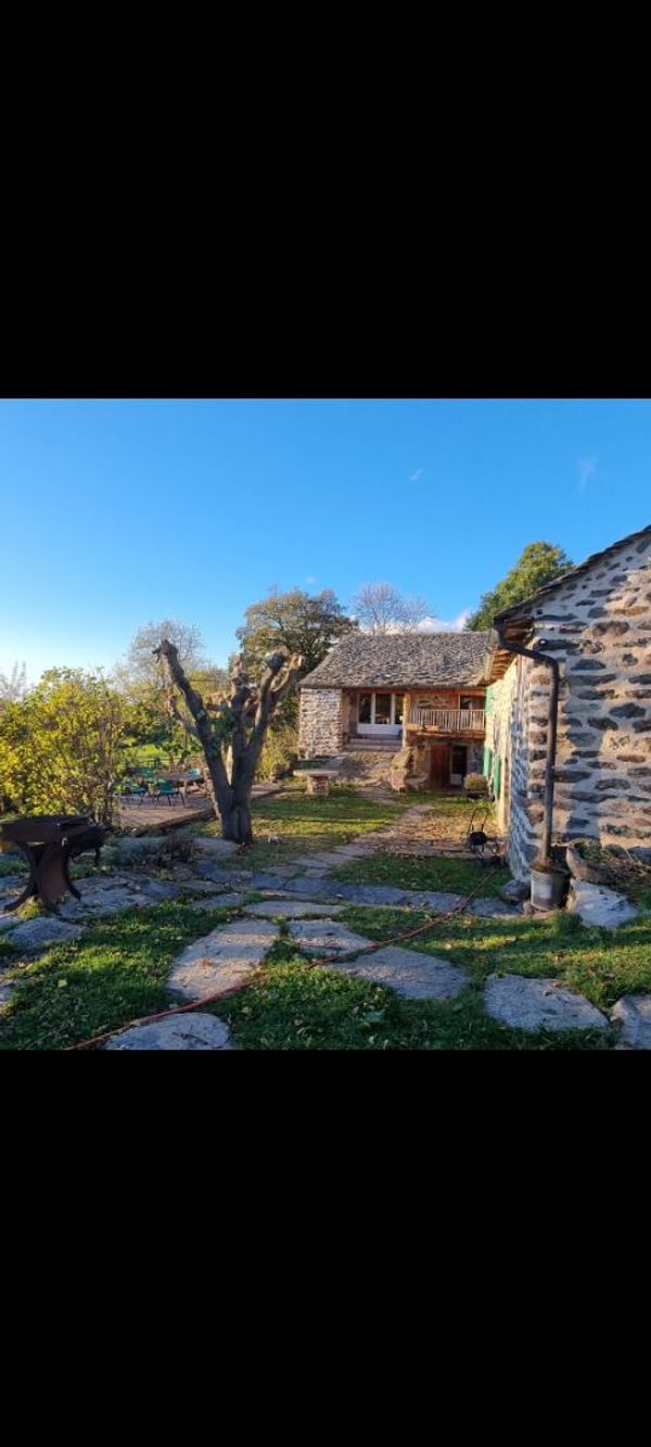 La maison de Juju,Sim et Pej