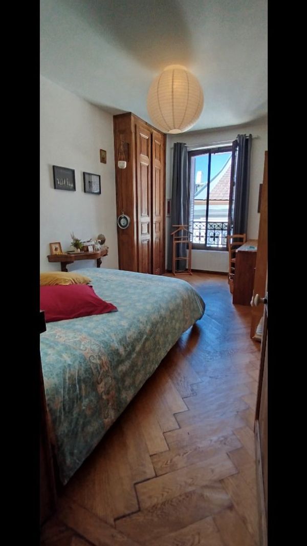 La CHAMBRE dans L'ATELIER de SONIA.