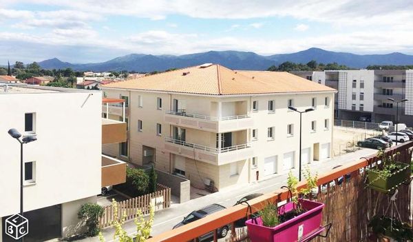 Appartement au calme à 4km de la plage avec grand Balcon Vue sur les Albères à Saint-Cyprien Village