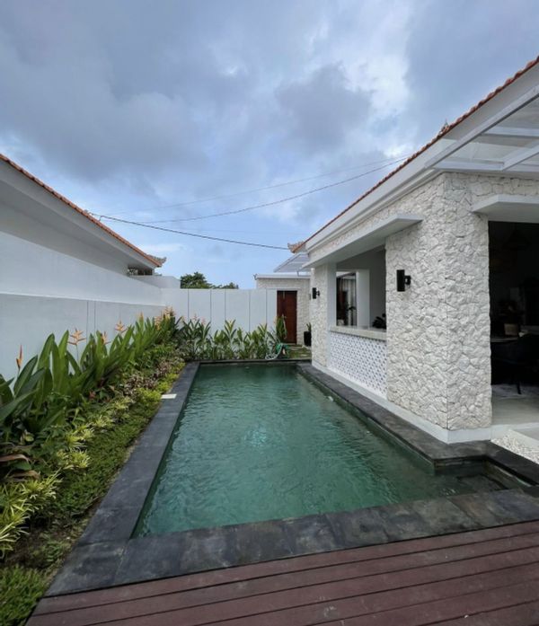 Patrick's house is a relaxing villa in the rice field, private access, private parking, no noise.