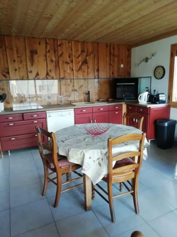 Appartement chaleureux en montagne