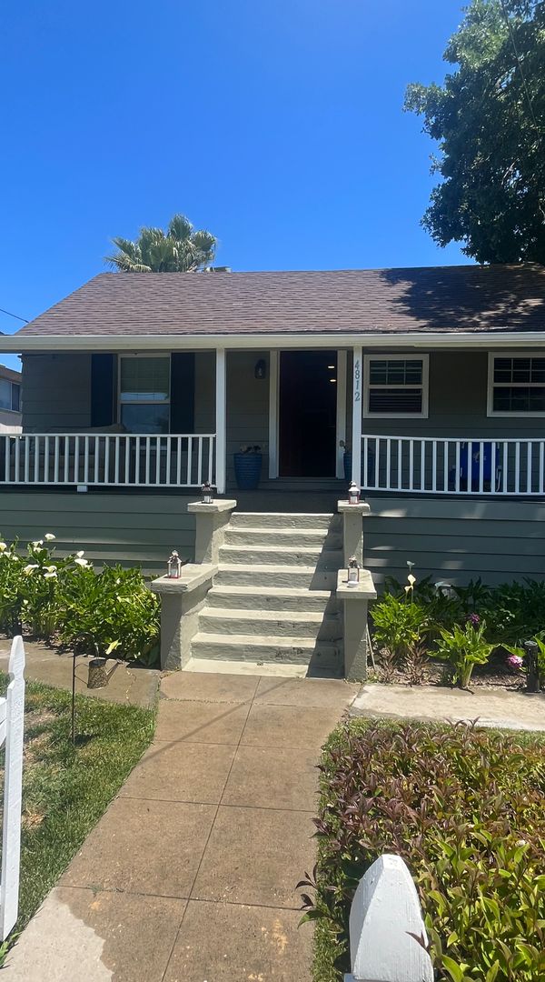 Gorgeous Cottage near downtown Pleasanton.  Perfect for the Digital Nomad(s)!