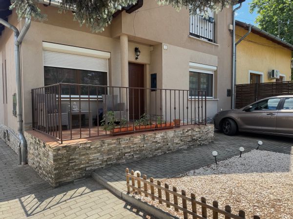 Karoly s Haus