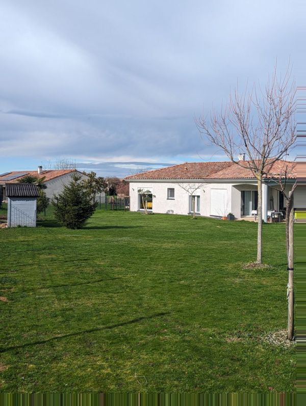 La maison d'Adeline, Brice et des filles