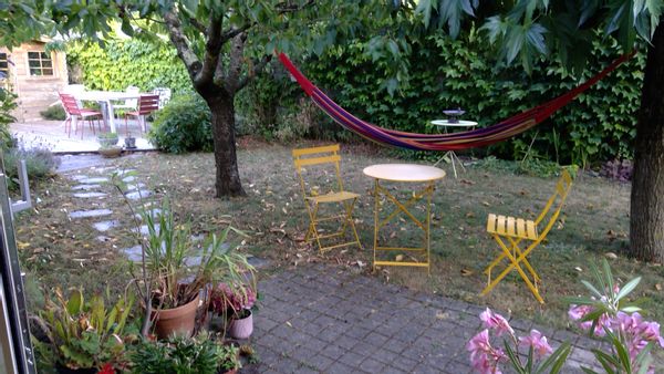 Proche de la Loire à vélo, a proximité d'une halte ferroviaire