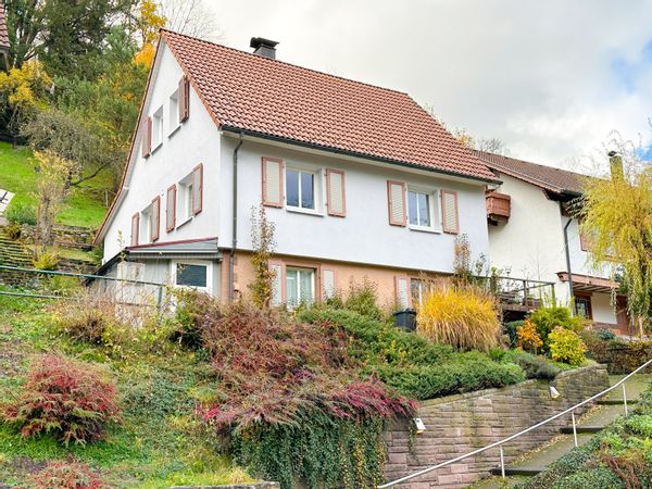« Le Bain du Corbeau » - pour les amateurs de chemin de fer, de la bière et de la Foret Noire