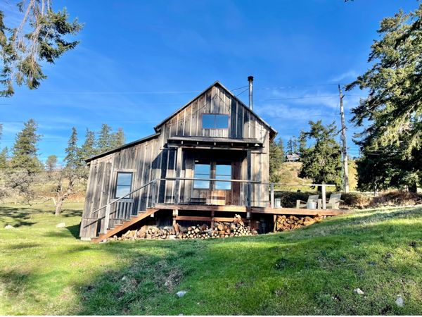 Michaela and Seans hus