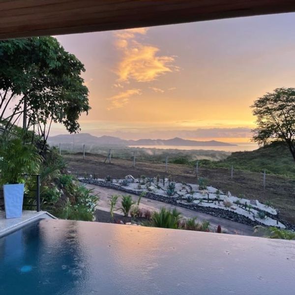 Casa Natura - Ocean View Home Nestled In Nature
