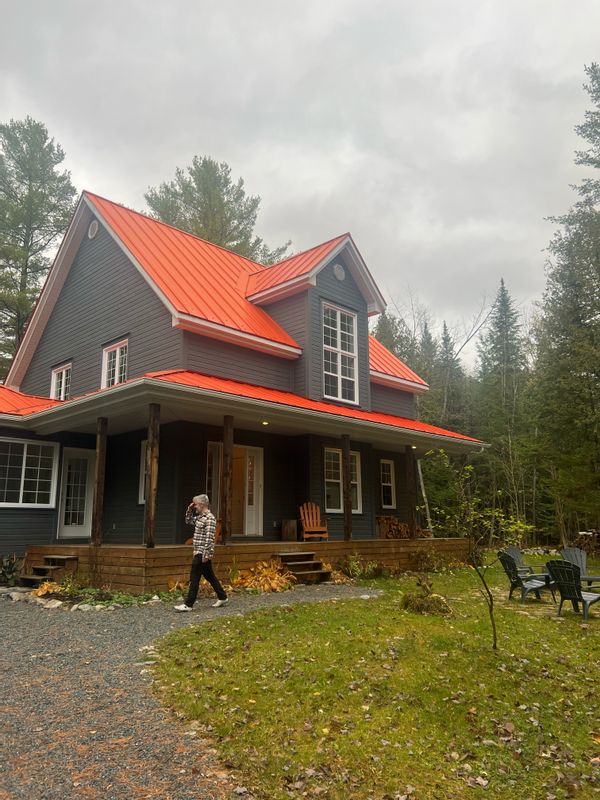 Jeremy and Sarahs hus