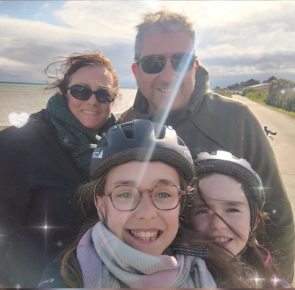 Maison en bois à 10 minutes de la mer ( Station balnéaire de Saint Brévin les pins ) de YVES et KATIA