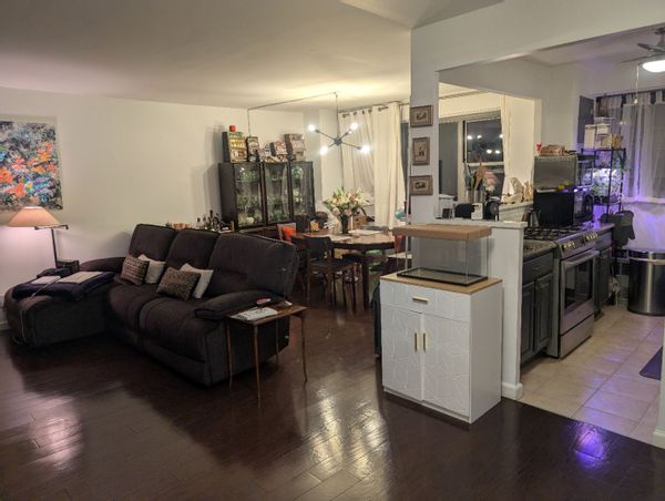 Stay in a doorman building near the Yankee Stadium!