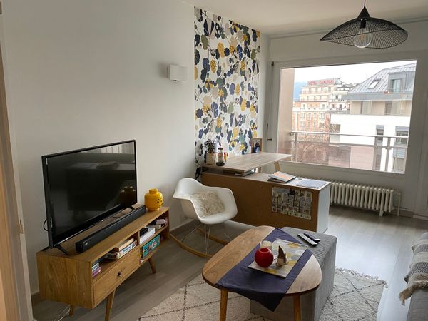 "Appartement 2 chambres situé à 2 pas de la vieille ville, et à côté de la gare"