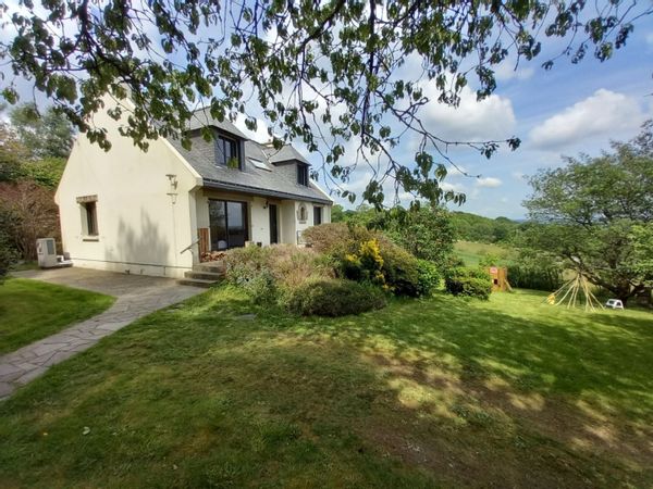 La Maison d'Anne-Sophie & Hugo / Lac de Guerlédan