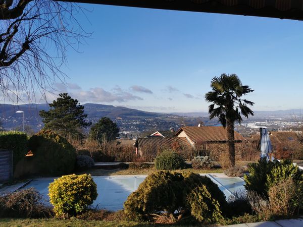 Montanay, à 20 min de Lyon.