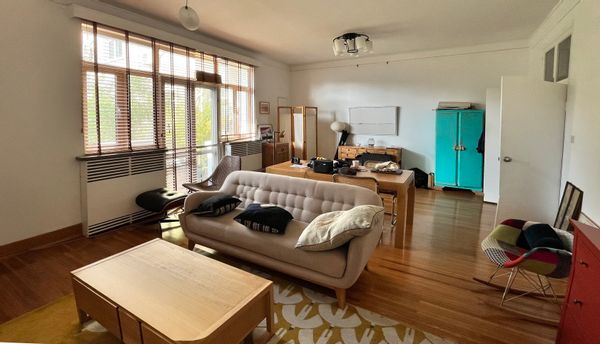 Sunny 25m² Bedroom with Balcony Access in Sanlitun