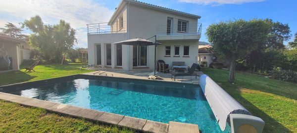 Home in Labarthe-Sur-Lèze