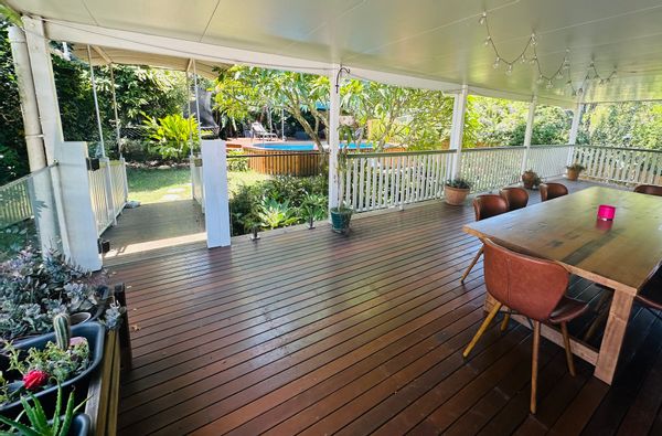 Brisbane leafy suburb family home