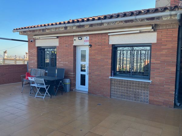 House 20 minutes from Barcelona center