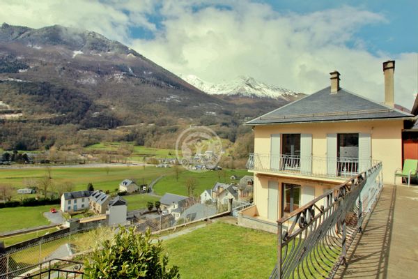 Casa en Esquièze-Sère