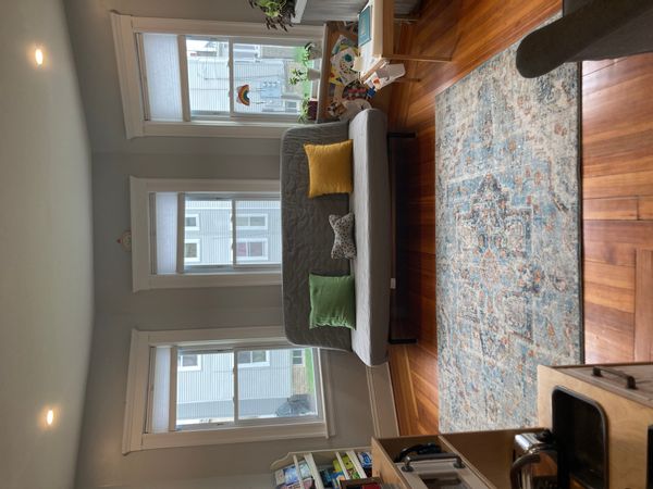 Family-Friendly Haven: 3-Bedroom apartment and a speedy gateway to Boston