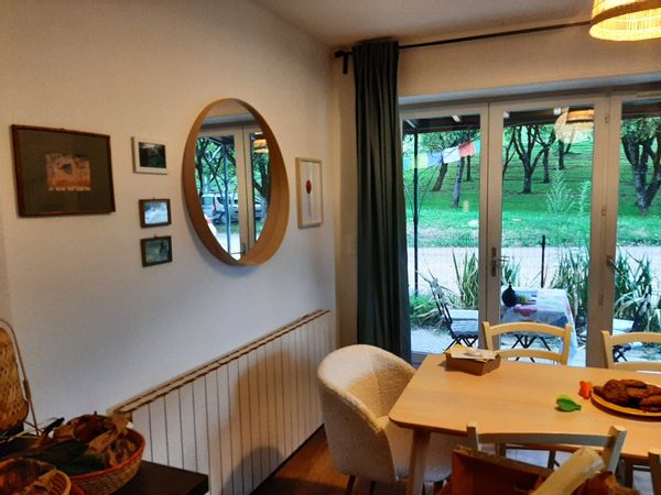 Karolina Hadrien et Noahs hus