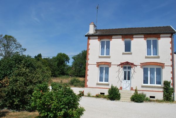 La maison de Bénédicte à Bar Sur Aube (10)  3 nuits minimum