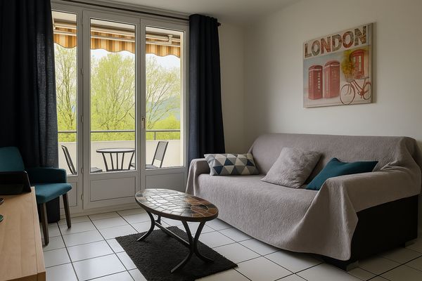 Appartement lumineux 45 m² – Balcon vue montagne – Sans vis a vis– Gare & centre à pied