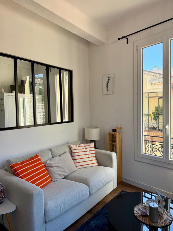 Joli appartement sur les hauteurs de Nice avec vue sur mer
